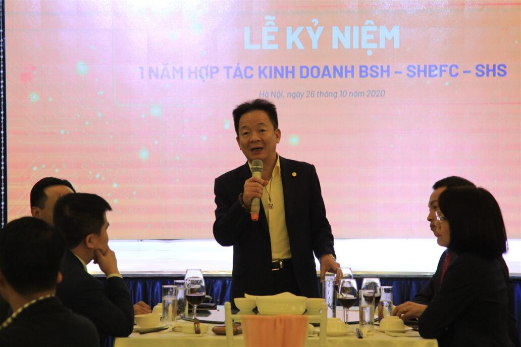 Chu tich HDQT Do Quang Hien phat bieu chi dao tai chuong trinh